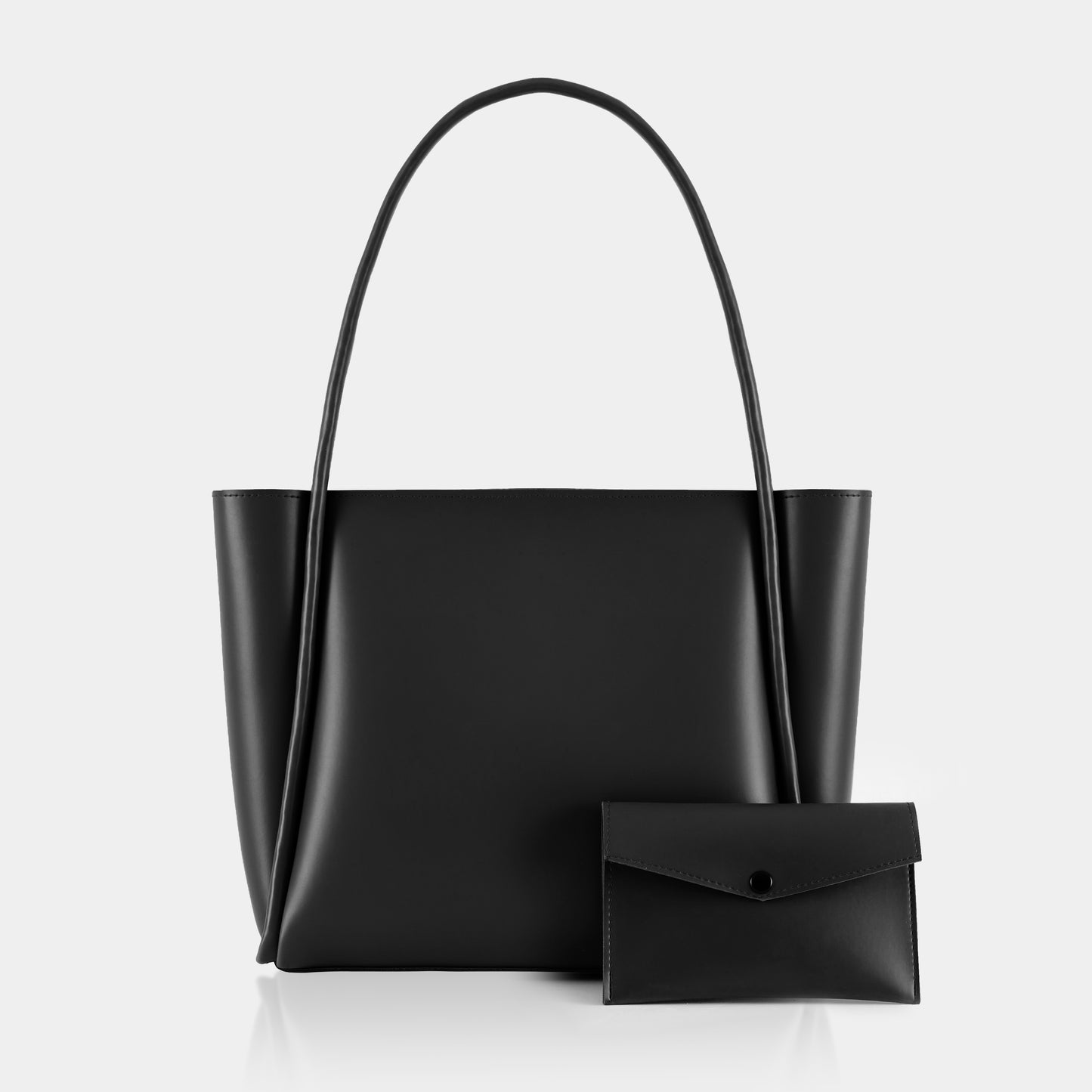Piping tote bag.