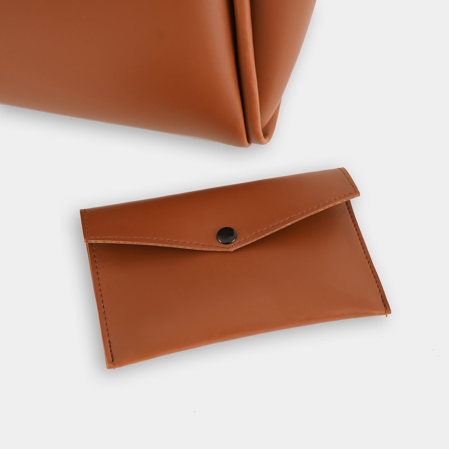 Piping tote bag.